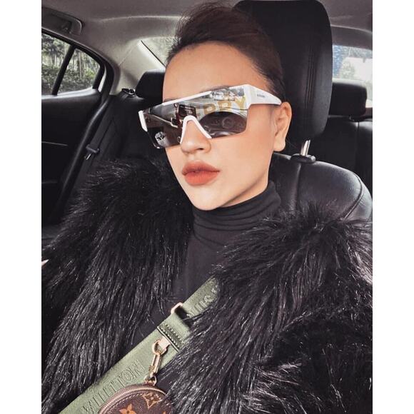 NEW Burberry BE4291 LOGO Shield Sunglasses in Mirror Lens - Picture 2 of 9